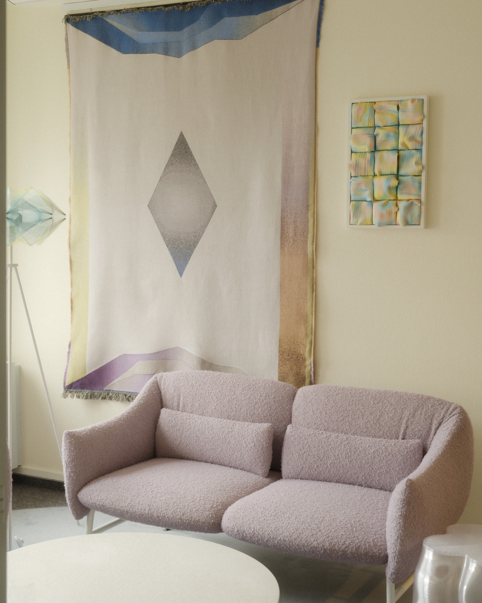 furniture, tapestries and ornaments arranginc cosy office rlaxation space